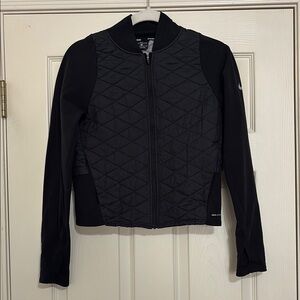 Nike Cropped Lightweight Quilted Jacket
